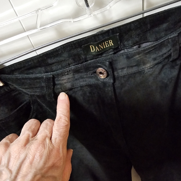 Danier suede pants - Picture 8 of 12